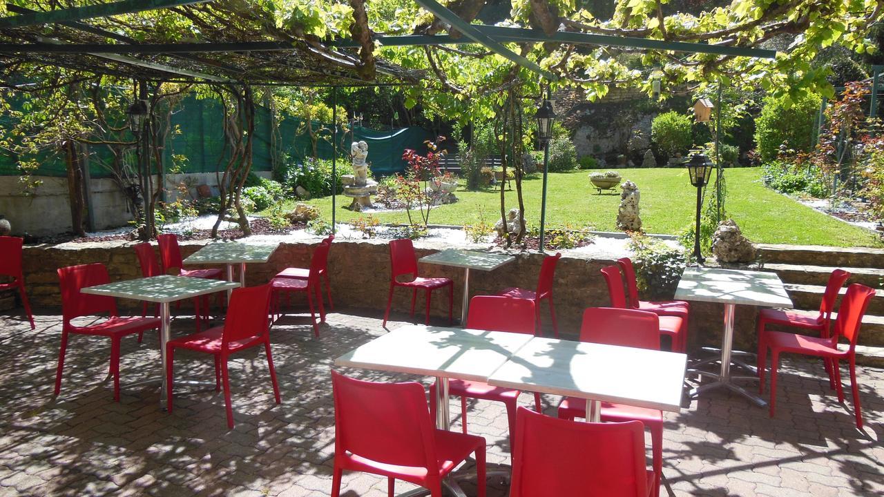 Hotel Restaurant Henry Puy-lʼÉvêque Eksteriør bilde
