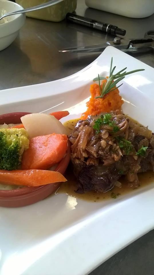 Hotel Restaurant Henry Puy-lʼÉvêque Eksteriør bilde
